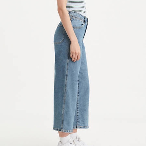 Women’s Levi’s Mile High Wide Leg Cropped Jeans - Size 24 - Picture 2 of 3